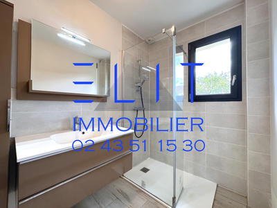 Maison - 96 m² - 6 pièces