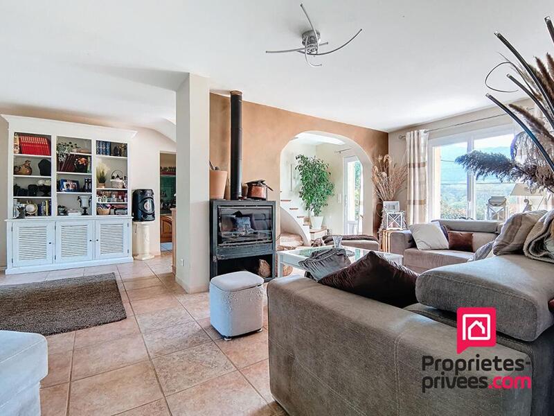 Maison - 152 m² - 6 pièces