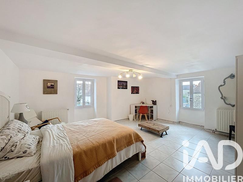 Maison de ville - 315 m² - 7 pièces