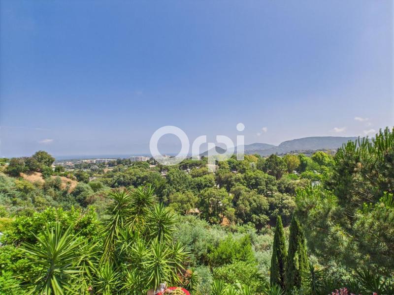 Villa - 178 m² - 6 pièces