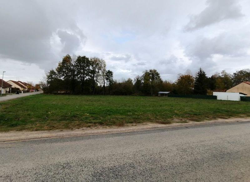 Terrain constructible - 2 550 m²