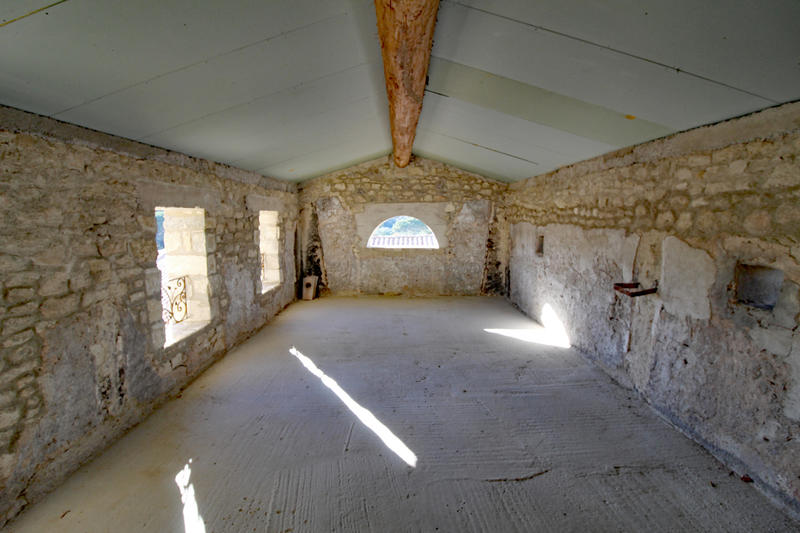 Maison - 222 m² - 8 pièces