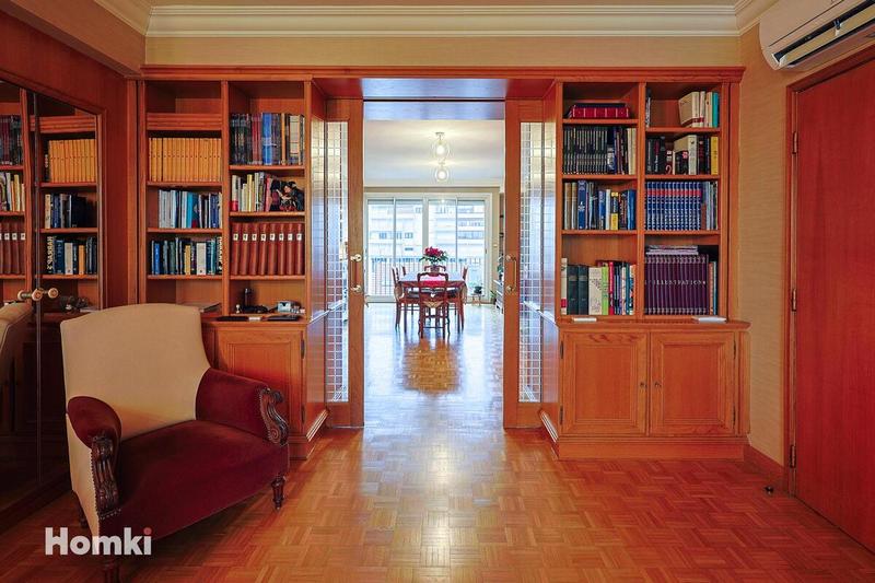 Appartement - 155 m² - 6 pièces