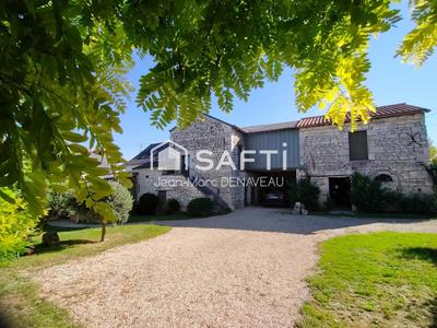 Maison - 188 m² - 8 pièces