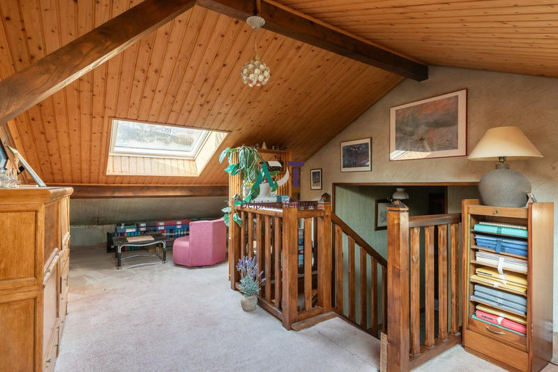 Maison - 187 m² - 8 pièces