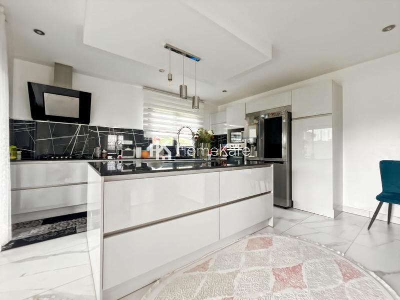 Maison - 155 m² - 5 pièces