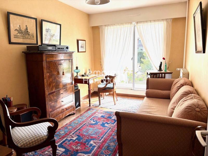 Appartement - 98 m² - 5 pièces