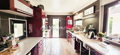 Propriété - 227 m² - 8 pièces