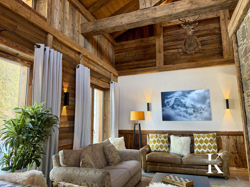 Châlet - 476 m² - 8 pièces