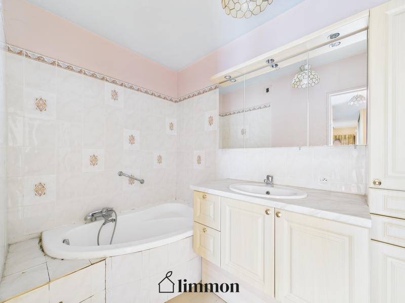 Appartement - 70 m² - 3 pièces