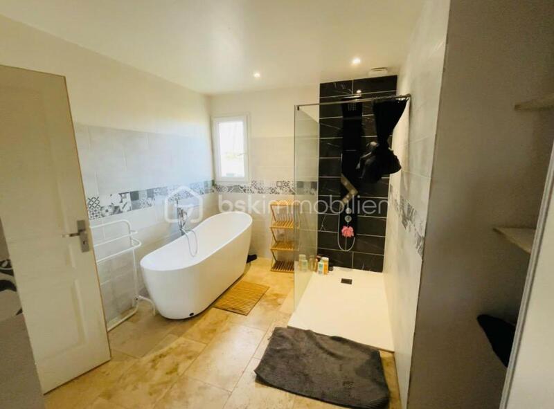 Maison - 144 m² - 5 pièces