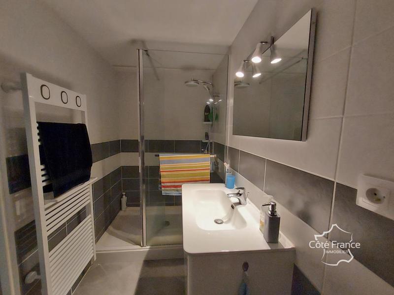 Maison - 200 m² - 7 pièces