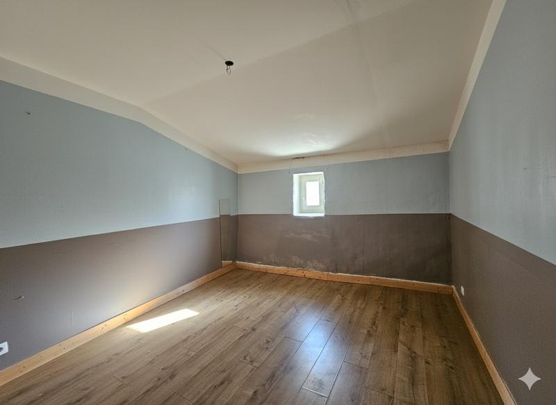 Maison - 270 m² - 10 pièces