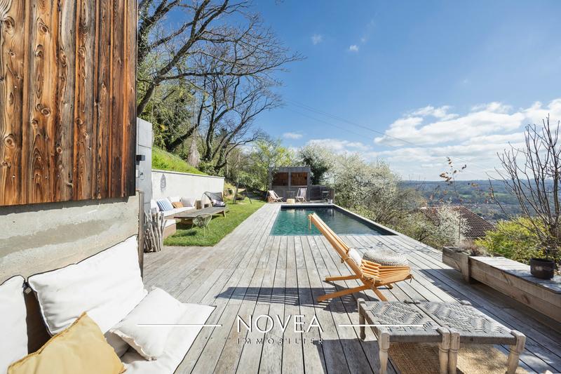 Maison - 160 m² - 7 pièces