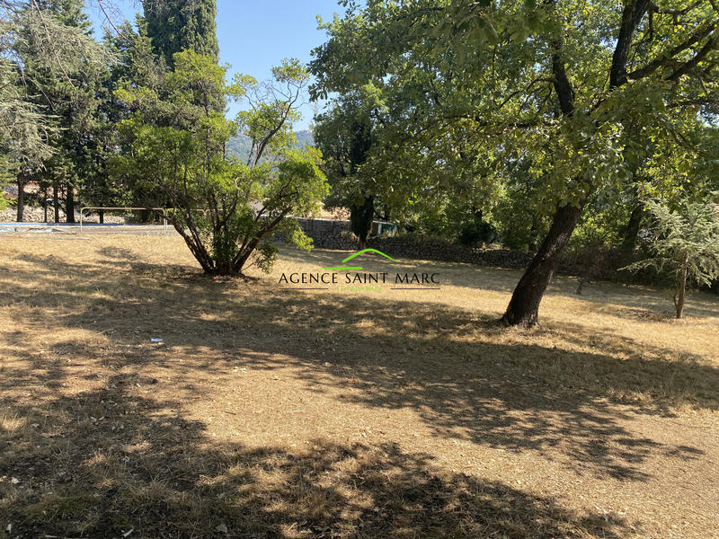 Propriété - 209 m² - 7 pièces