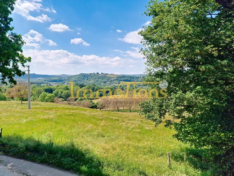 Maison - 330 m² - 9 pièces