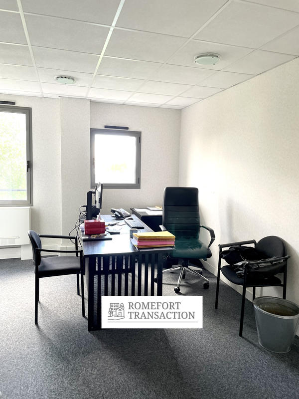 Bureau - 467 m²