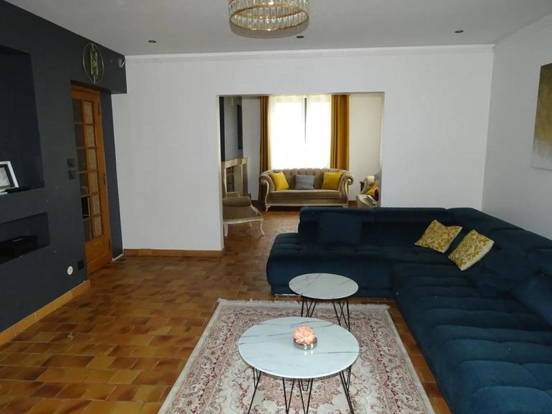 Maison - 205 m² - 7 pièces