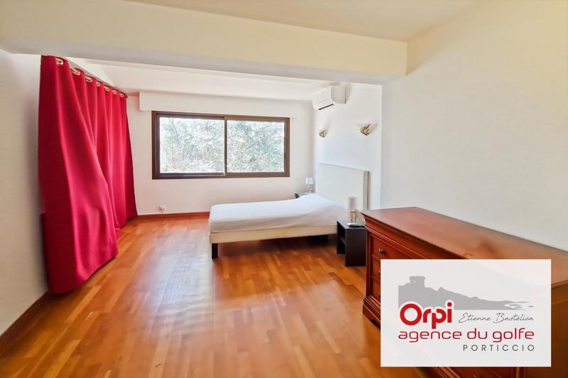 Appartement - 183 m² - 6 pièces