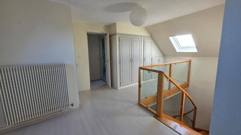 Maison - 250 m² - 7 pièces