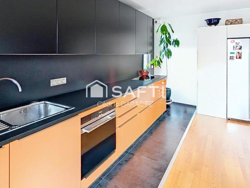 Appartement - 210 m² - 6 pièces