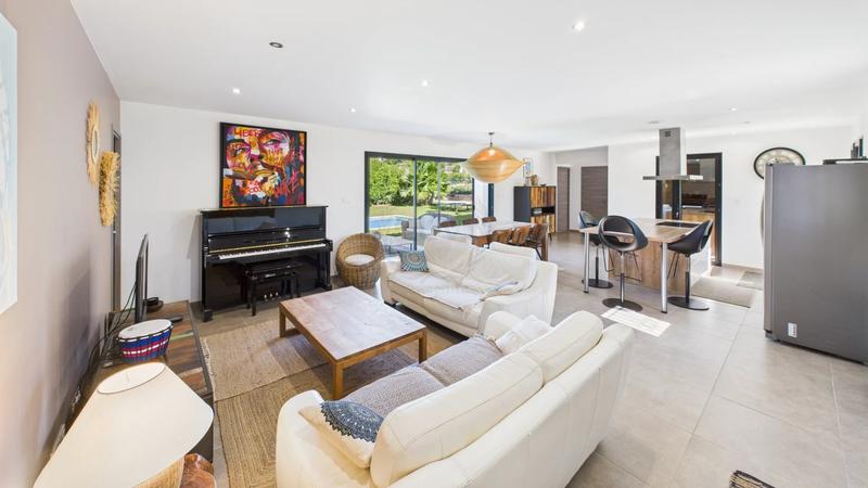 Villa - 120 m² - 5 pièces