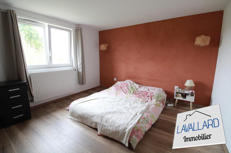 Maison traditionnelle - 203 m² - 7 pièces