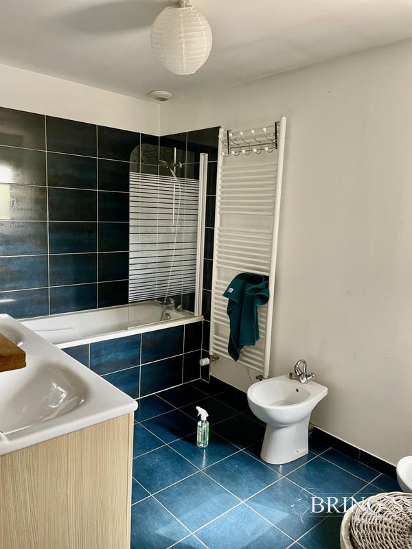 Maison traditionnelle - 175 m² - 7 pièces