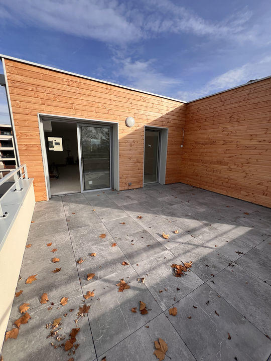 Appartement - 80 m² - 4 pièces