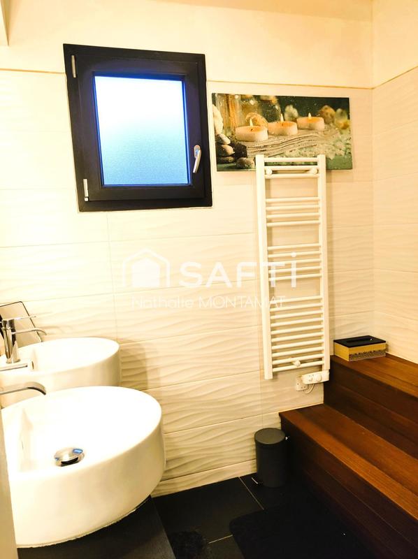 Loft - 125 m² - 4 pièces