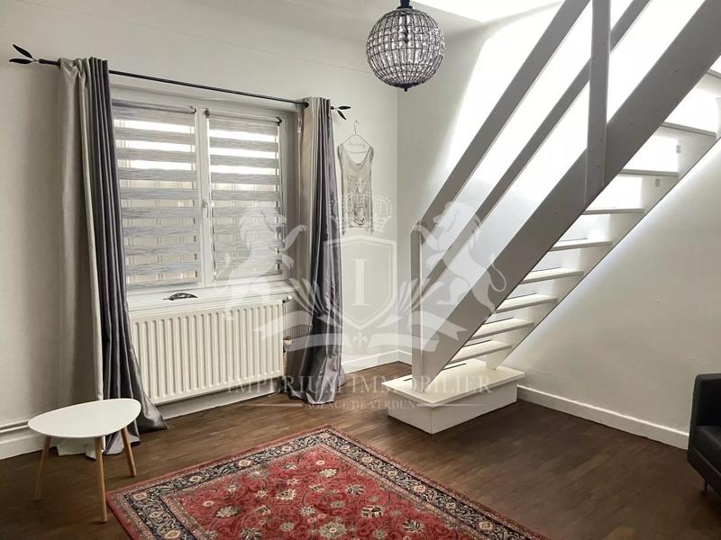 Maison - 210 m² - 8 pièces