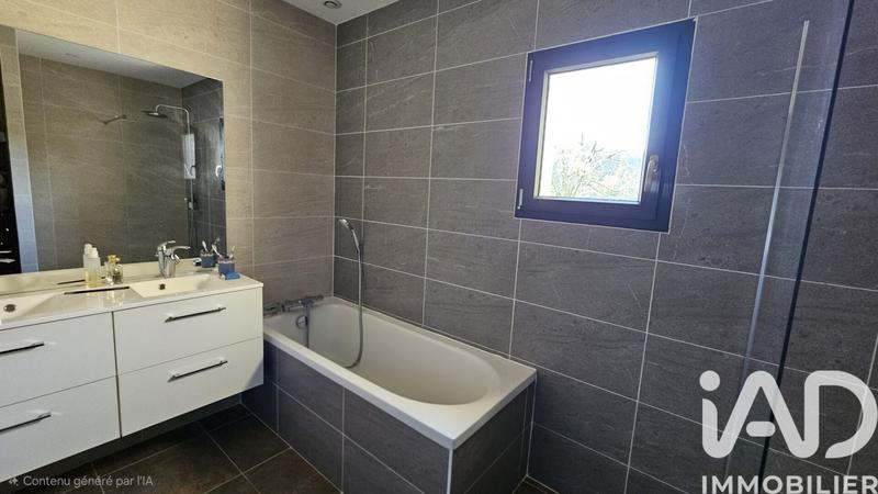 Maison - 113 m² - 6 pièces