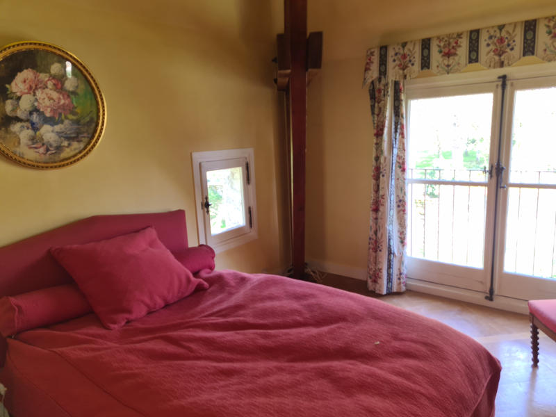 Propriété - 341 m² - 13 pièces