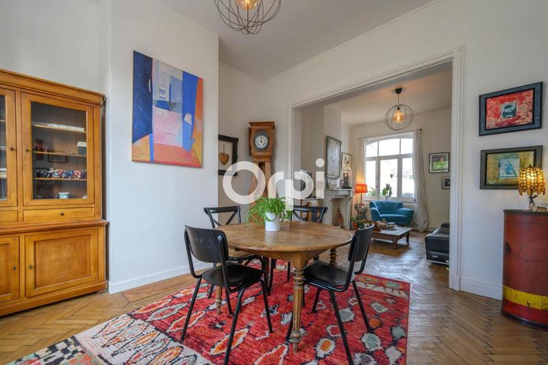 Maison - 140 m² - 5 pièces