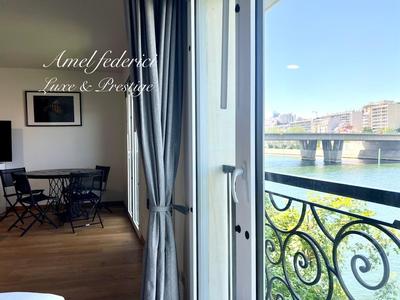 Appartement bourgeois - 57 m² - 3 pièces