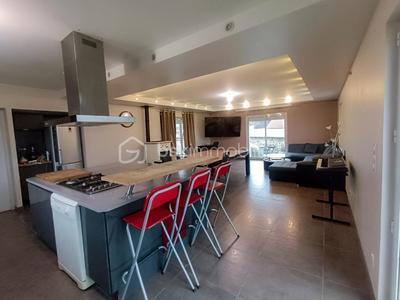 Propriété - 145 m² - 5 pièces