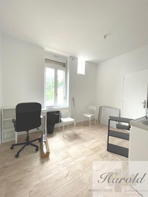 Studio - 25 m² - 2 pièces