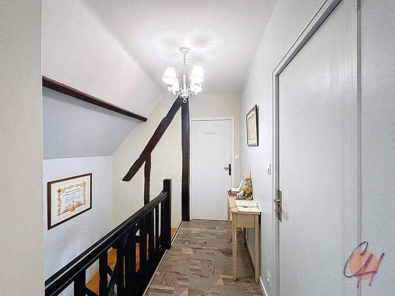 Maison ancienne - 228 m² - 10 pièces