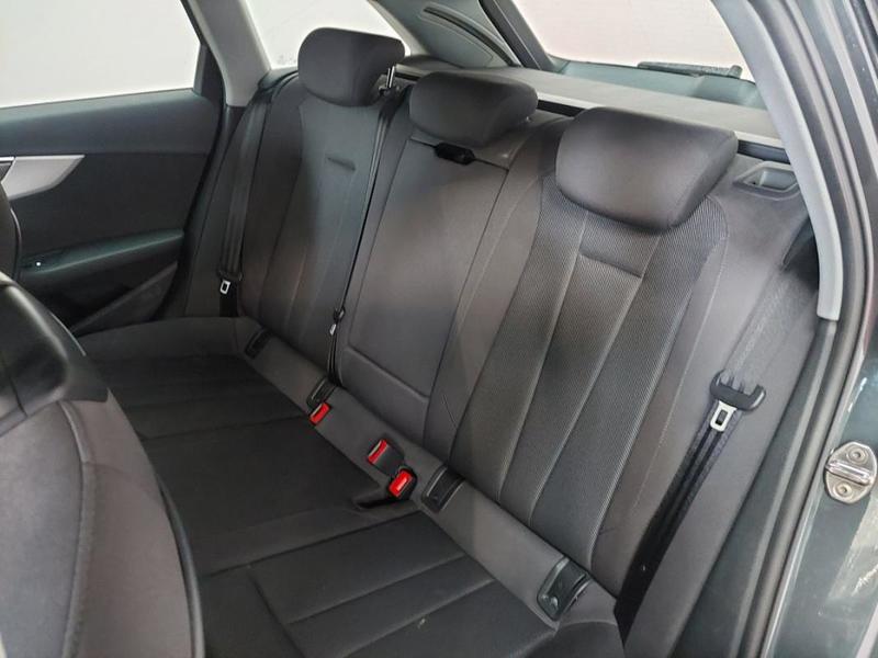 Audi A4 Avant 30 Tdi 136 s tronic 7 Business Line