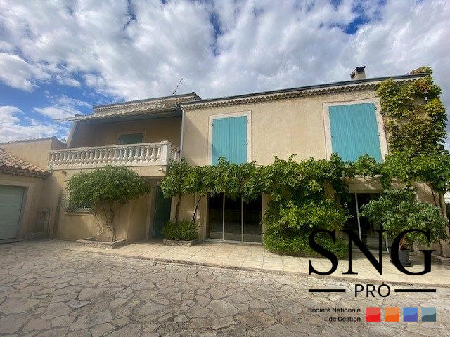 Maison - 293 m² - 5 pièces