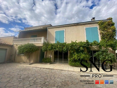 Maison - 293 m² - 5 pièces