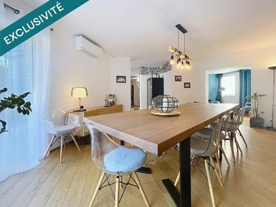 Maison - 241 m² - 10 pièces