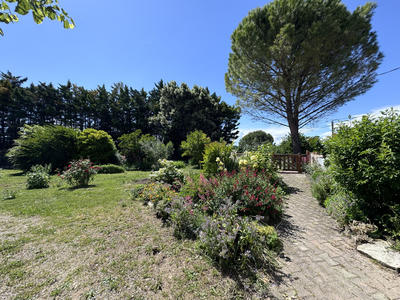 Maison - 246 m² - 8 pièces