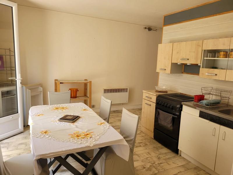 Maison - 470 m² - 18 pièces