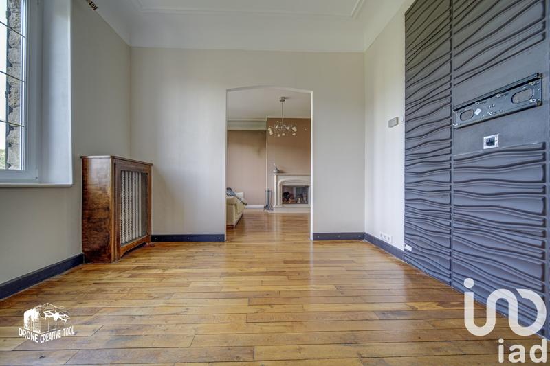 Maison - 242 m² - 7 pièces