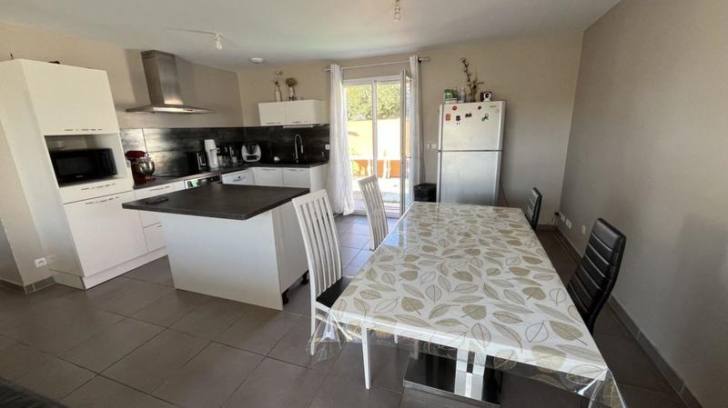 Villa - 90 m² - 4 pièces