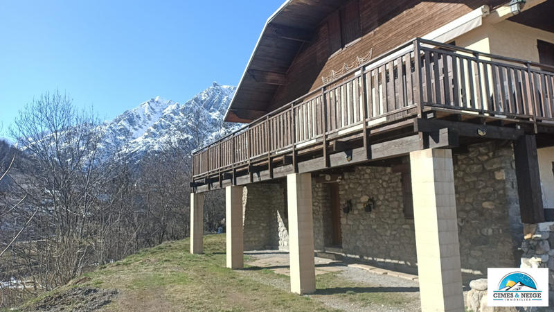 Châlet - 174 m² - 7 pièces