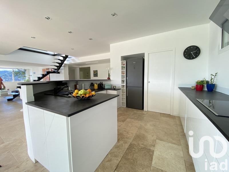 Maison de maîtres - 235 m² - 8 pièces