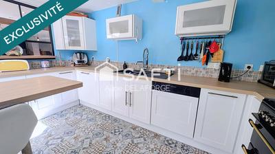 Maison - 235 m² - 8 pièces