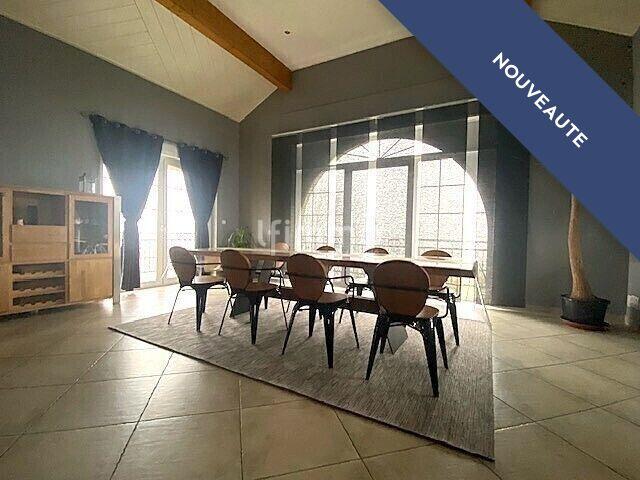 Villa - 210 m² - 6 pièces